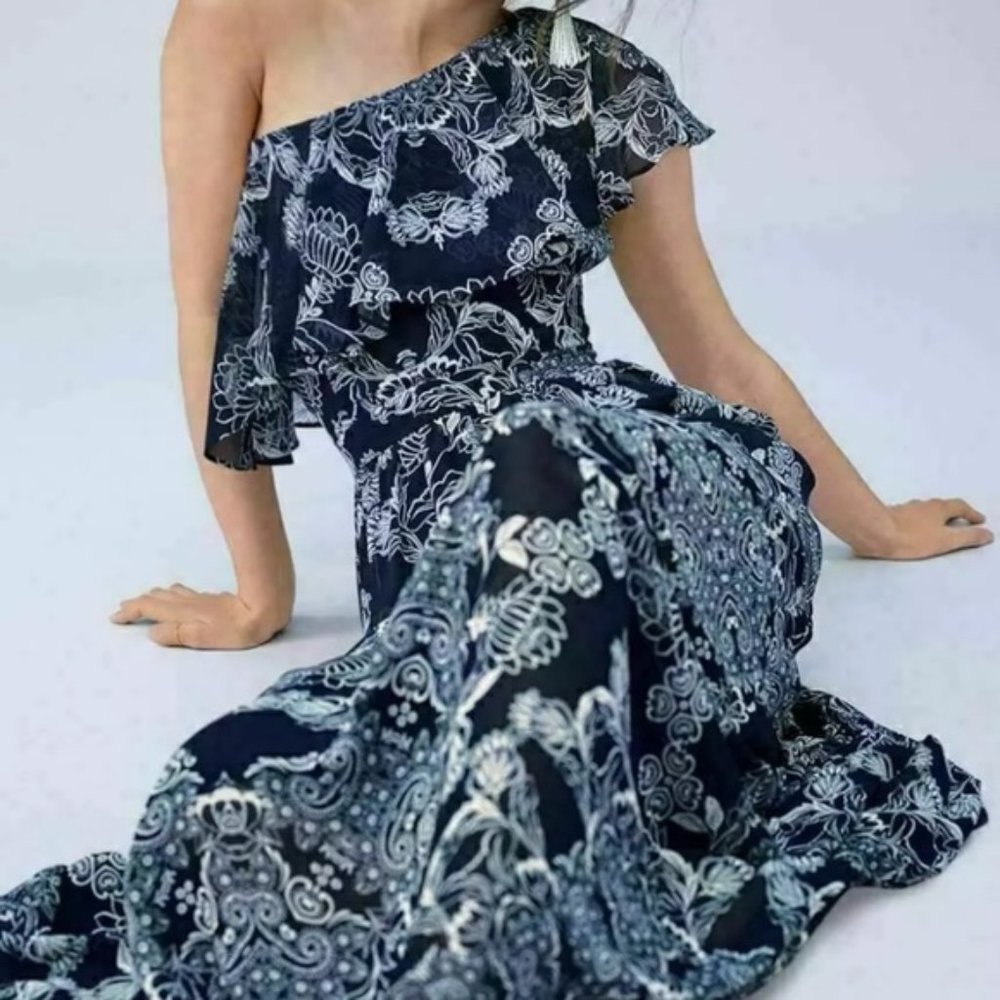 Vince Camuto One-shoulder Maxi Dress